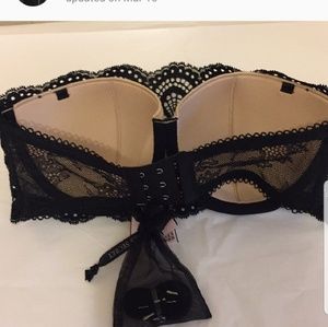 Victoria Secret 32 D strapless comfortable bra